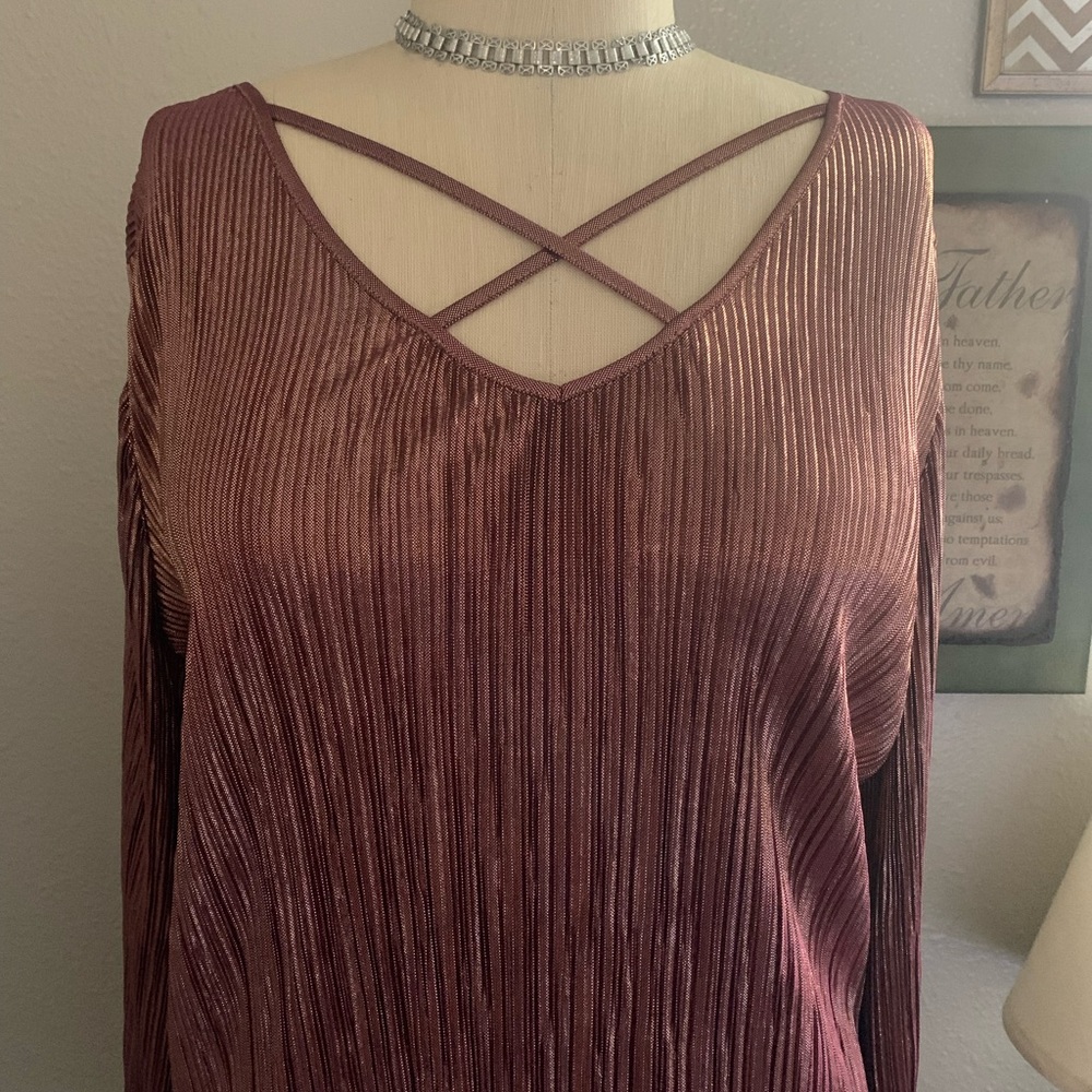 Metallic Top - Picture 4 of 9